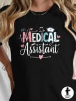 Women'S Assistant Graphic T-Shirt | Short Sleeve Crew Neck Casual Top with Heartbeat & Stethoscope Design, Green, Perfect for Spring & Summer, Gift Theme, Slight Stretch Fabric